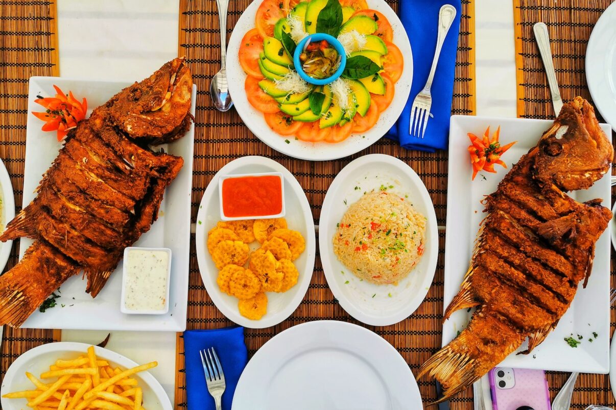 grilled fishes and fried rice