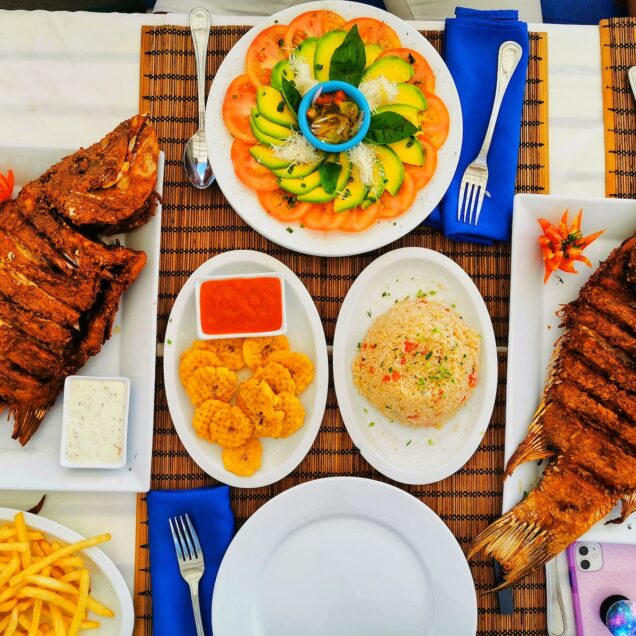 grilled fishes and fried rice